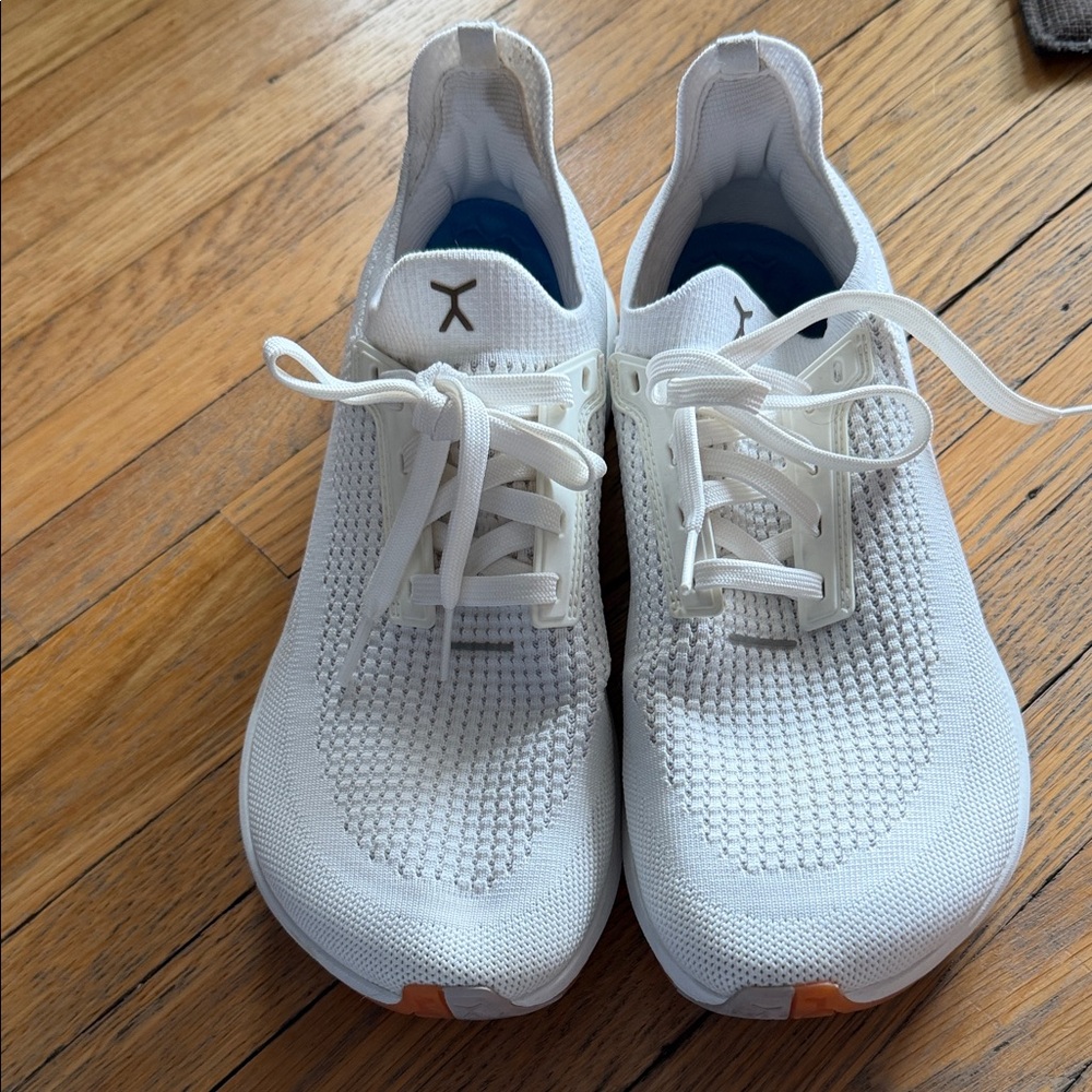 Flux Women's White Knit Athletic Sneakers